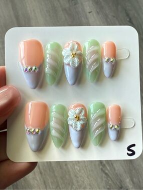 Pastel Peach & Mint Floral Press-On Nails